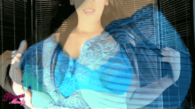 Mindys Bra Bitch Clip